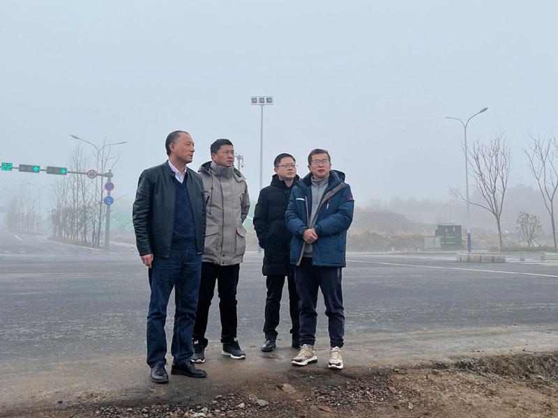 榮董調(diào)研南華路涉鐵工程進(jìn)度2.jpg